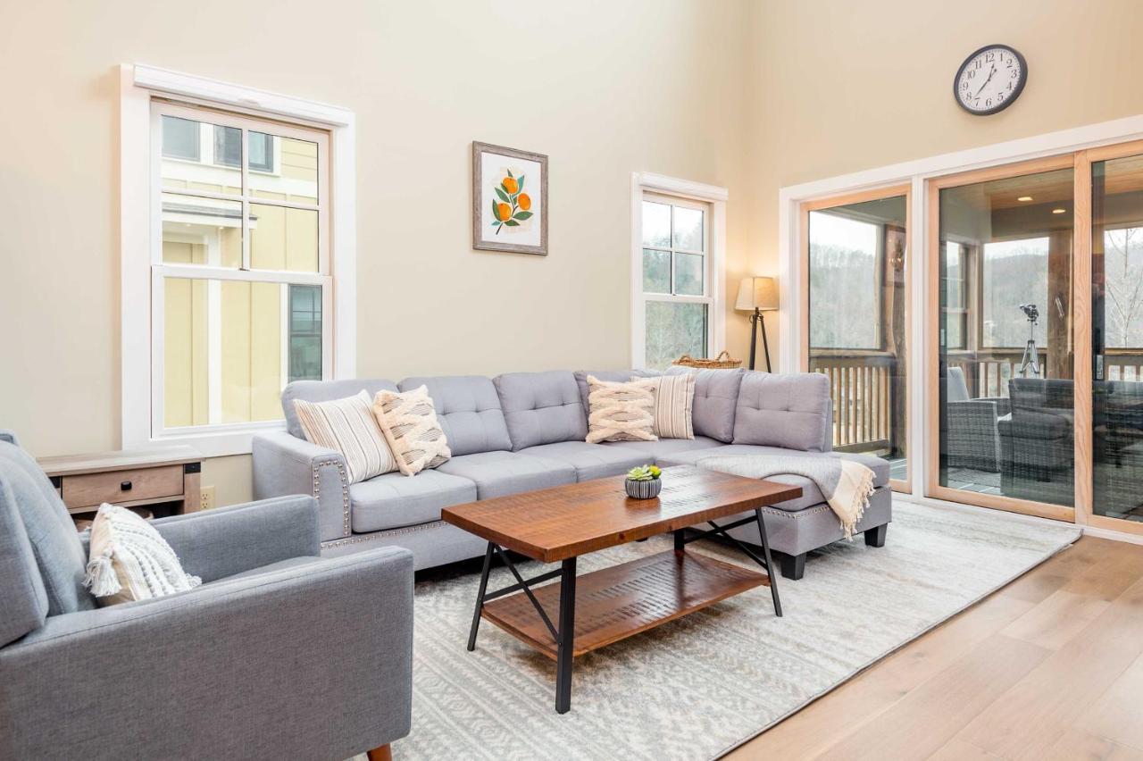 Cullowhee Home With Game Room, Wraparound Decks 외부 사진
